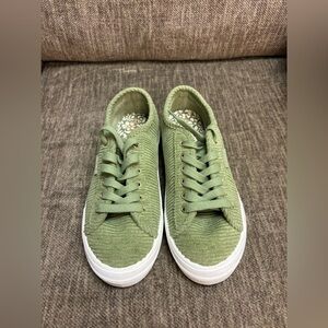 Roxy Olive Green Corduroy Low-Top Sneakers